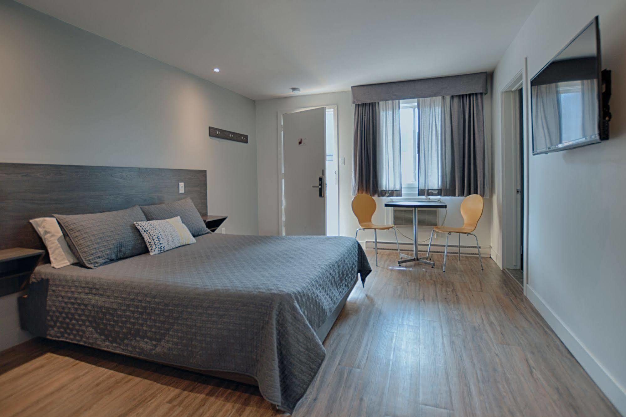Le Fabreville Motel&Suites Laval Extérieur photo